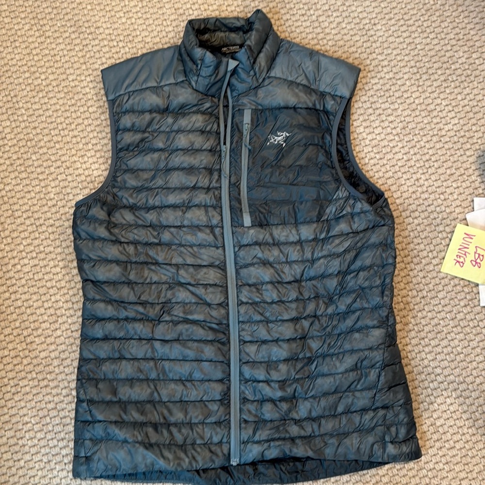 Arc’Teryx vest. Great used condition.  Men’s Small